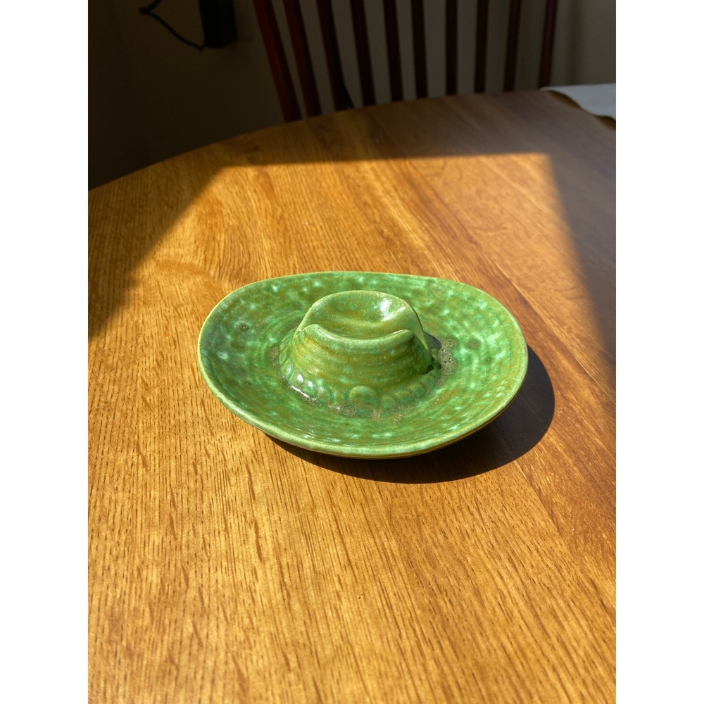 Vintage Ceramic Cowboy Hat Green Citrus Juicer Ashtray Trinket Dish Folk MCM 70s - Picture 2 of 4